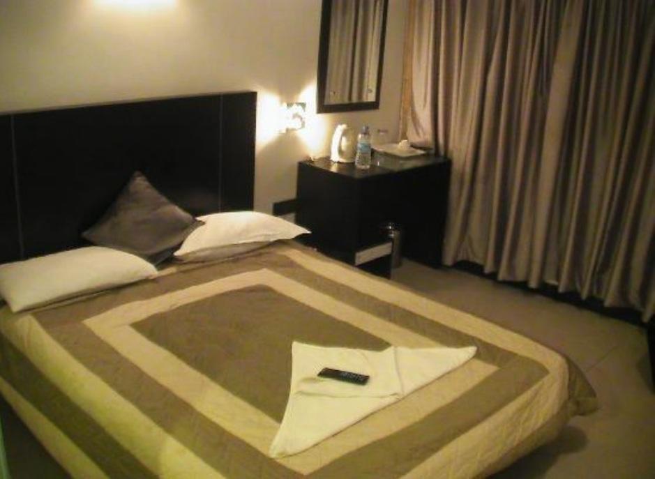 Hotel T.A.P. Gold Crest Bangalore Room photo